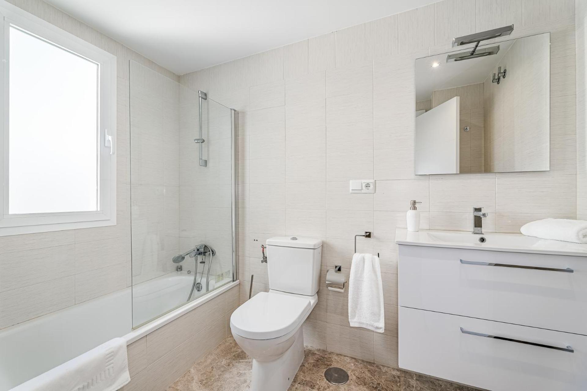 New Cozy Three Bedrooms Duplex In Naranjos Сasa de vacaciones Marbella